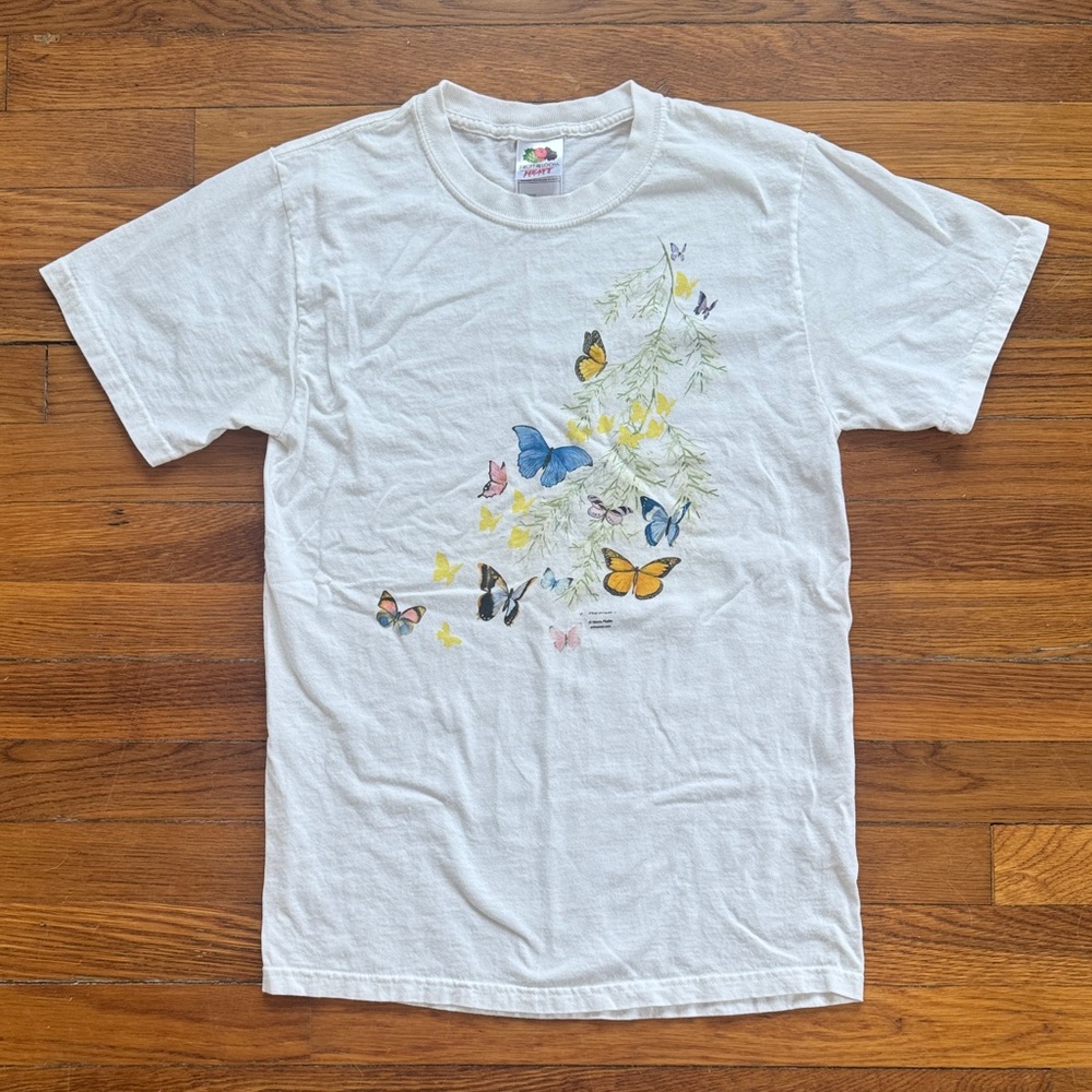 Fruit of the Loom Butterfly Graphic Tee 100% Cotton Size Small